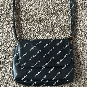 kendall & kylie bags crossbody coin purse.